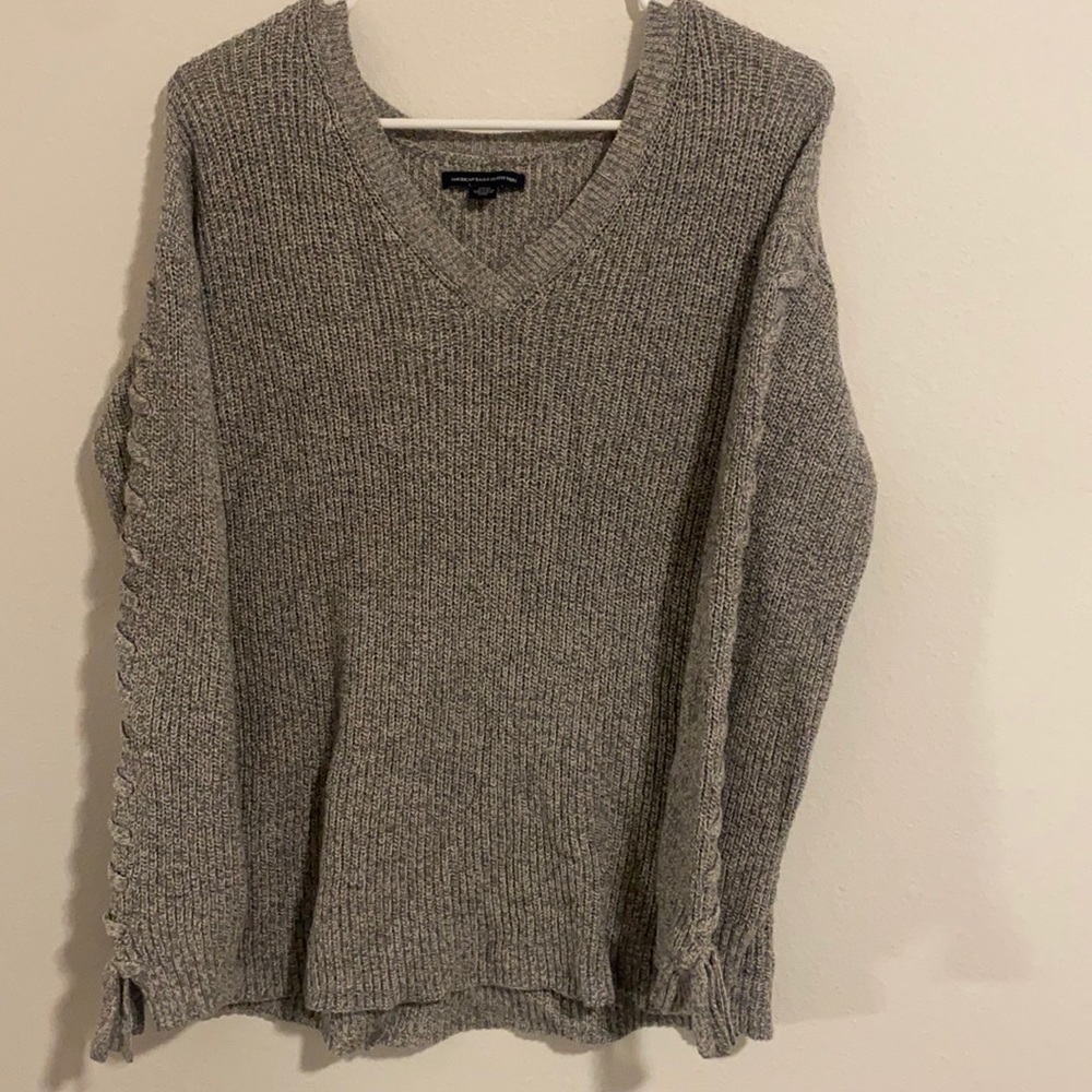 Knit Gray American Eagle V Neck Sweater